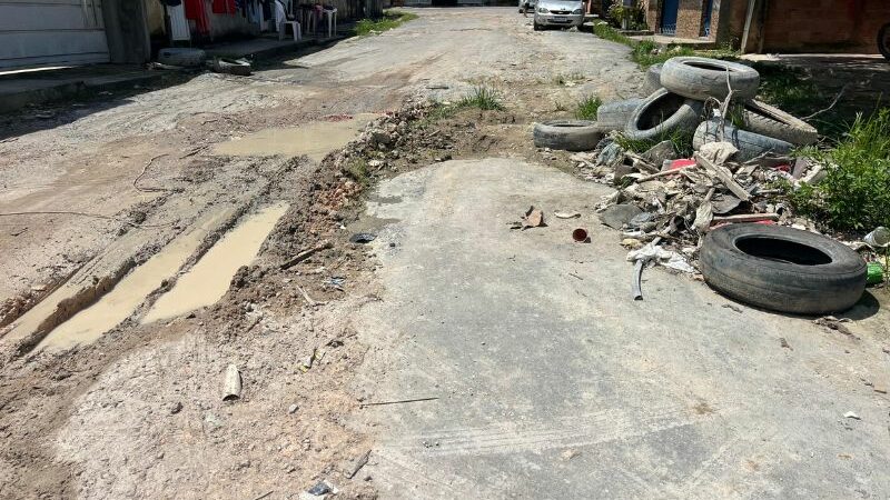 Moradores denunciam abandono no bairro Gilberto Mestrinho