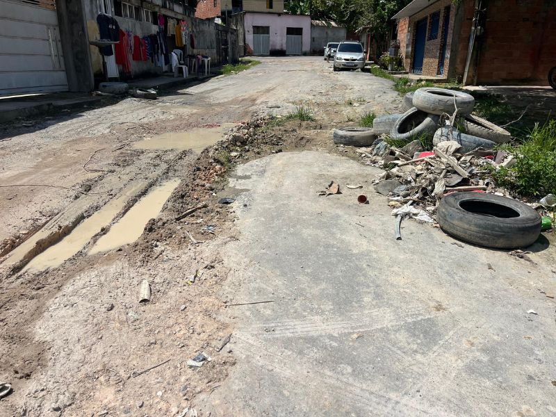 Moradores denunciam abandono no bairro Gilberto Mestrinho