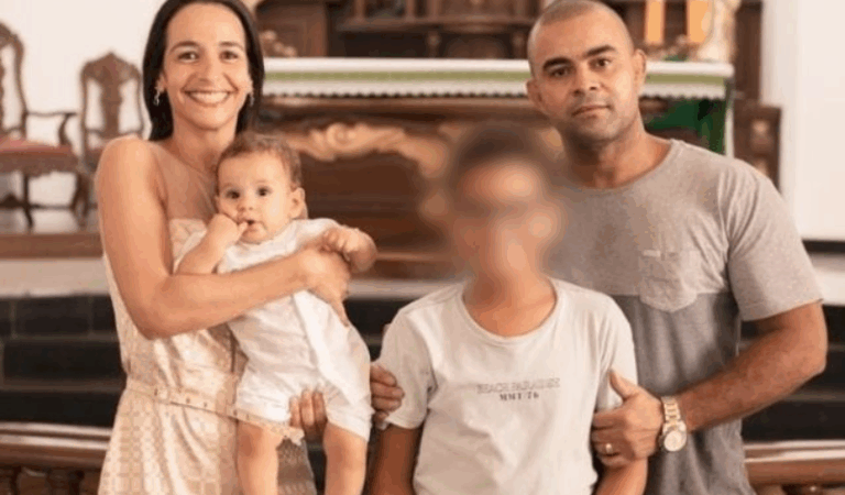 Namorada instigou menor a matar a família, esquartejar, queimar os corpos, e dá-los aos porcos