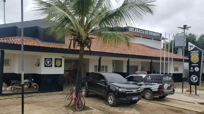 Pai preso no AM pelo estupro das próprias filhas, ameaçava que se elas denunciassem o crime seriam degoladas