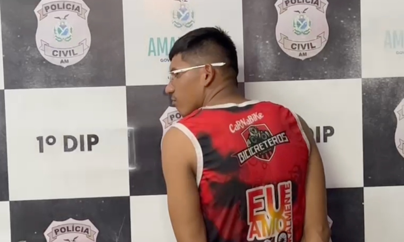 Rocam Motos faz varredura no Centro de Manaus e prende traficante disfarçado de carregador de fruta