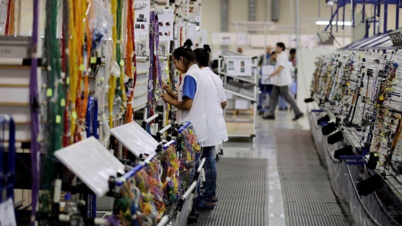 Serviços no Amazonas têm desempenho negativo em maio