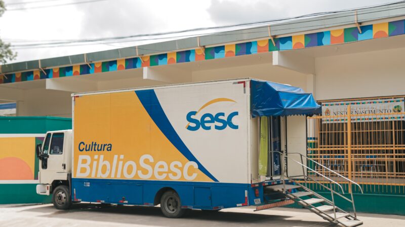 Sesc Amazonas promove doação e troca de livros no Largo de São Sebastião