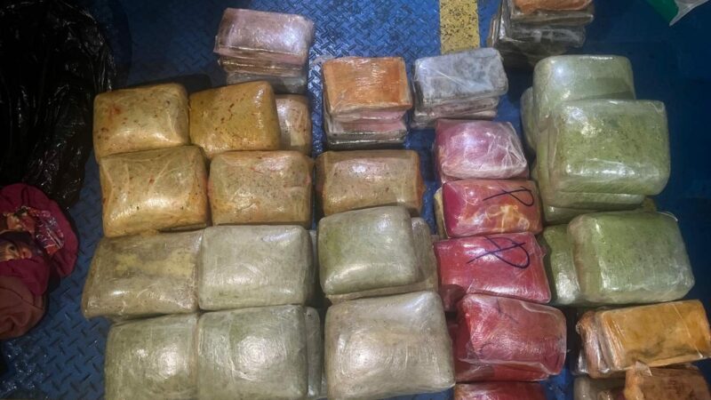 Trio é preso com malas cheias de drogas em Tefé, no AM