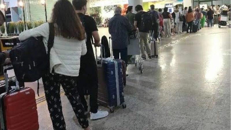 Voos são desviados do Aeroporto de Manaus durante temporal