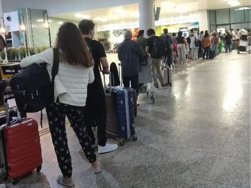 Voos são desviados do Aeroporto de Manaus durante temporal