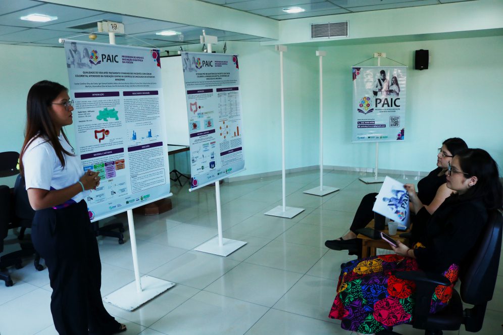 Bolsistas apresentam resultados de pesquisa na 14ª Jornada Científica do Paic/FCecon