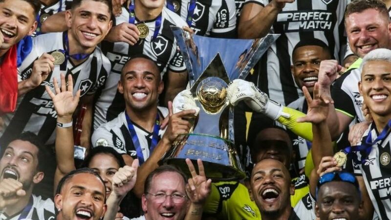 Botafogo é indicado ao prêmio de melhor clube do mundo pela Bola de Ouro