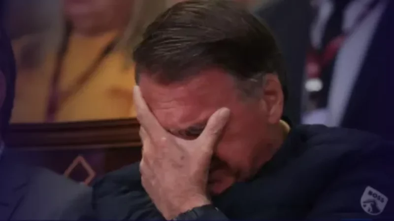 Defesa de Bolsonaro recorre contra prisão domiciliar determinada por Moraes