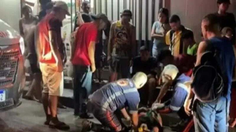 Mulher e criança ficam gravemente feridos por motociclista em Manaus