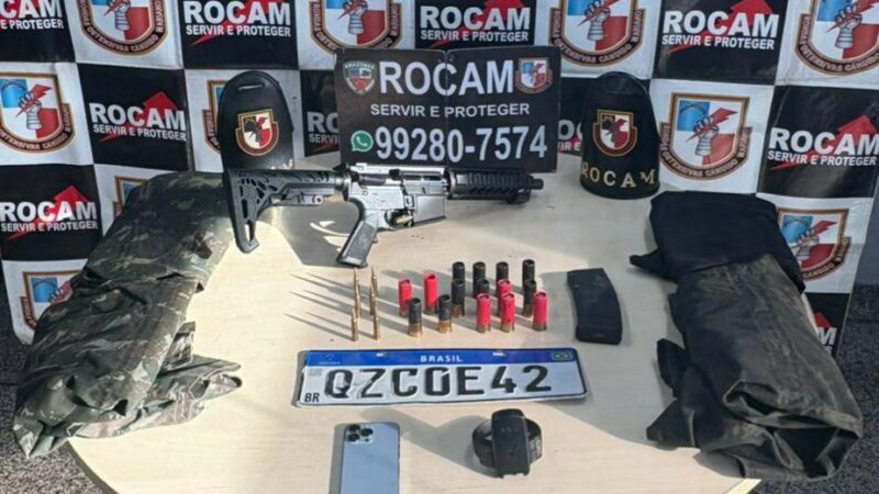 Mulher é presa com fuzil escondido embaixo da cama em Manaus