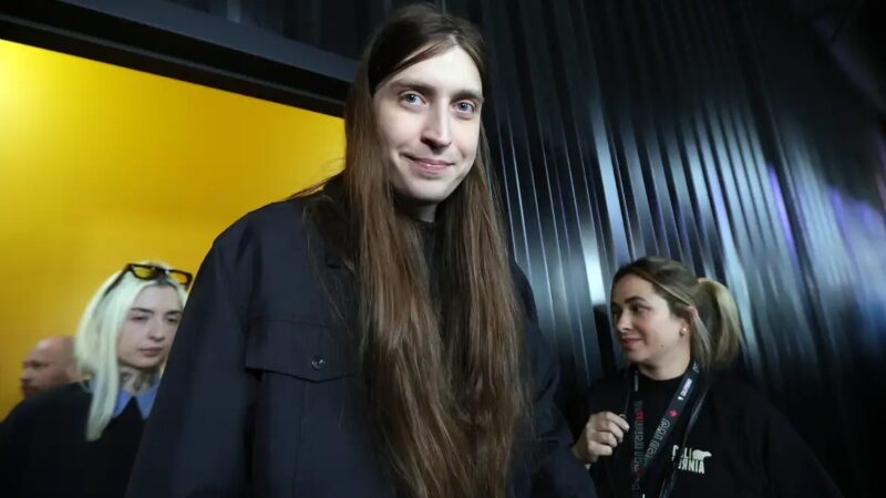 Polícia prende, em Olinda, suspeito de ameaçar influenciador Felca