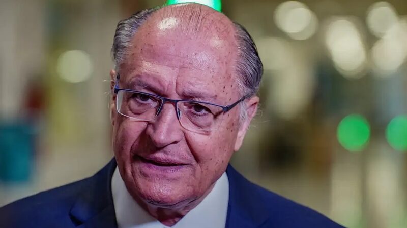 Tarifaço de Trump afeta 3,3% das exportações brasileiras, diz Alckmin
