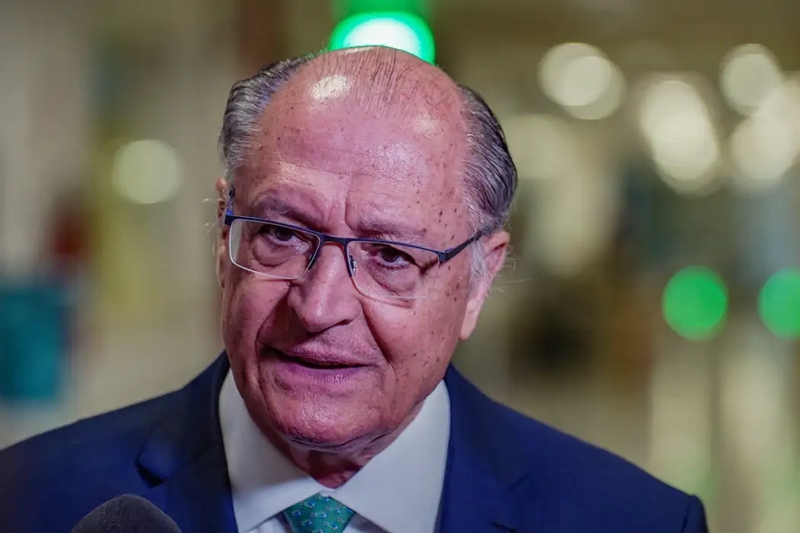 Tarifaço de Trump afeta 3,3% das exportações brasileiras, diz Alckmin