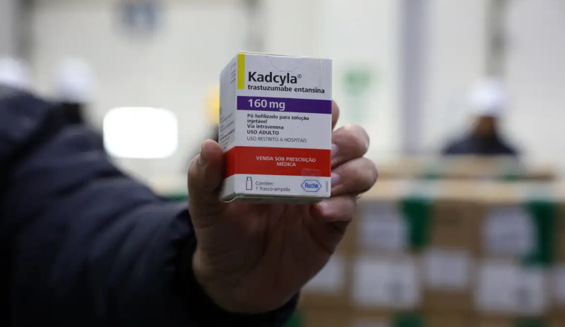 Brasil recebe lote de medicamento para tratar câncer de mama no SUS