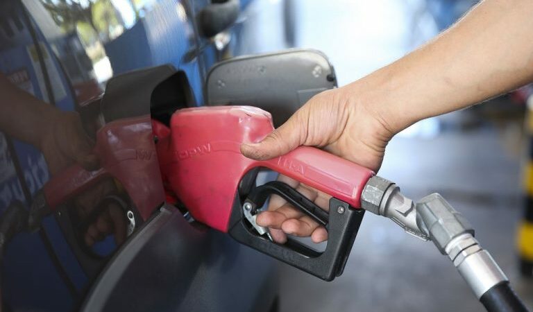 Litro da gasolina no Brasil está 10% mais caro que no exterior