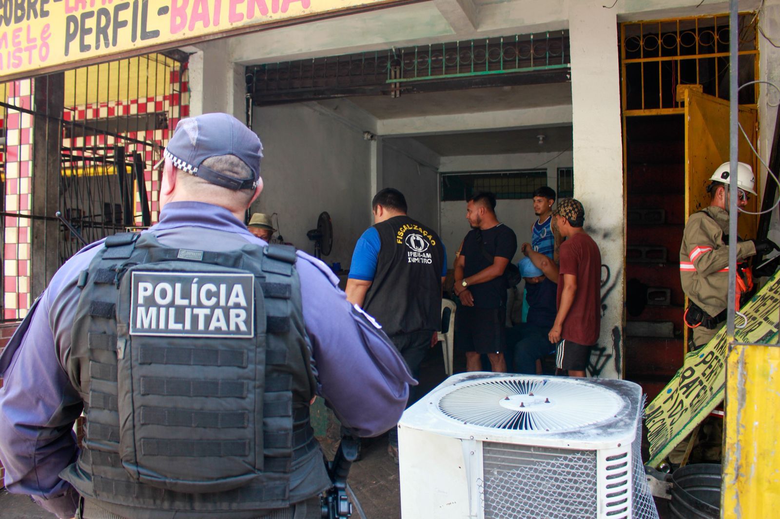 Operação fiscaliza sucatarias em Manaus para coibir comércio irregular