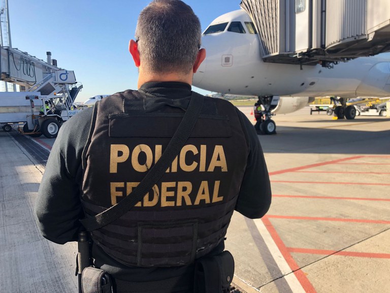 PF prende mulher com 13 kg de maconha em aeroporto de Manaus