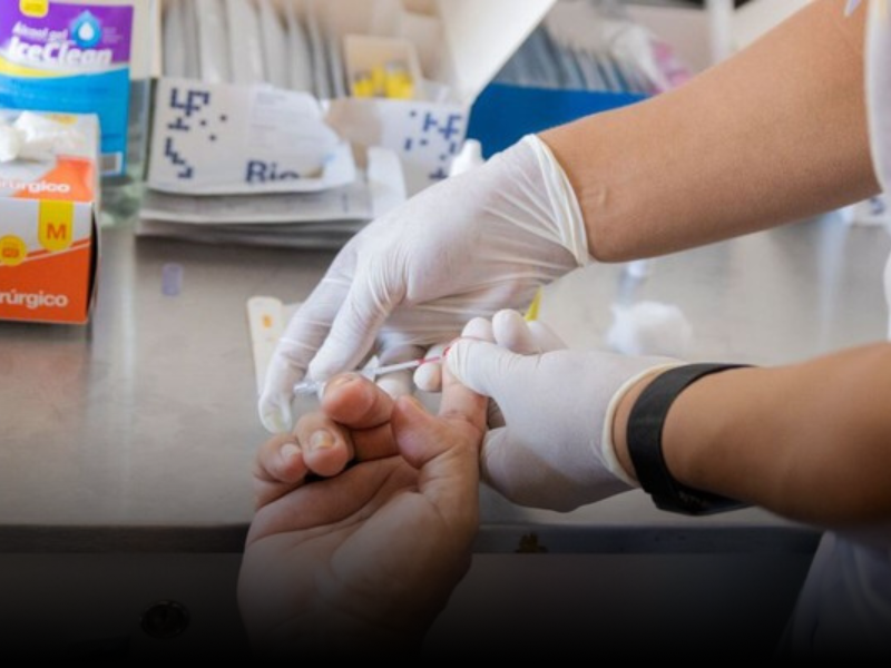 Campanha Dezembro Vermelho inicia com ações de prevenção ao HIV no Mercado Adolpho Lisboa