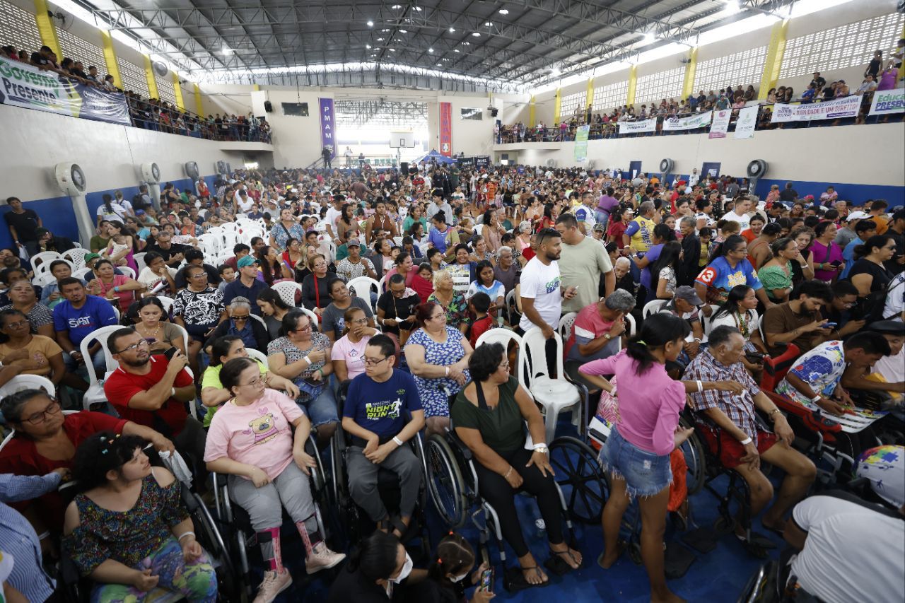 Durante a 27ª edição do Governo Presente, governador Wilson Lima entrega certificados do Subsídio Entrada do Meu Lar