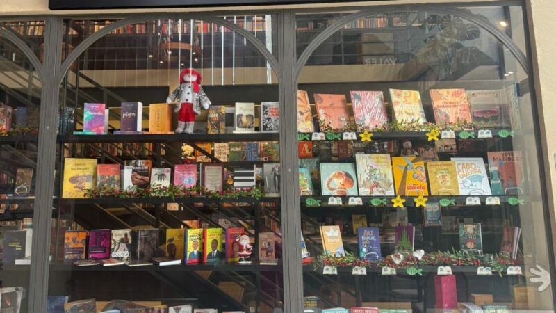 Livros terão descontos de até 90%