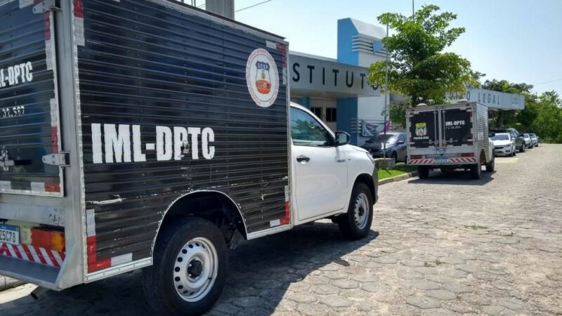 Motociclista morre após atropelar homem e colidir com carro em Manaus