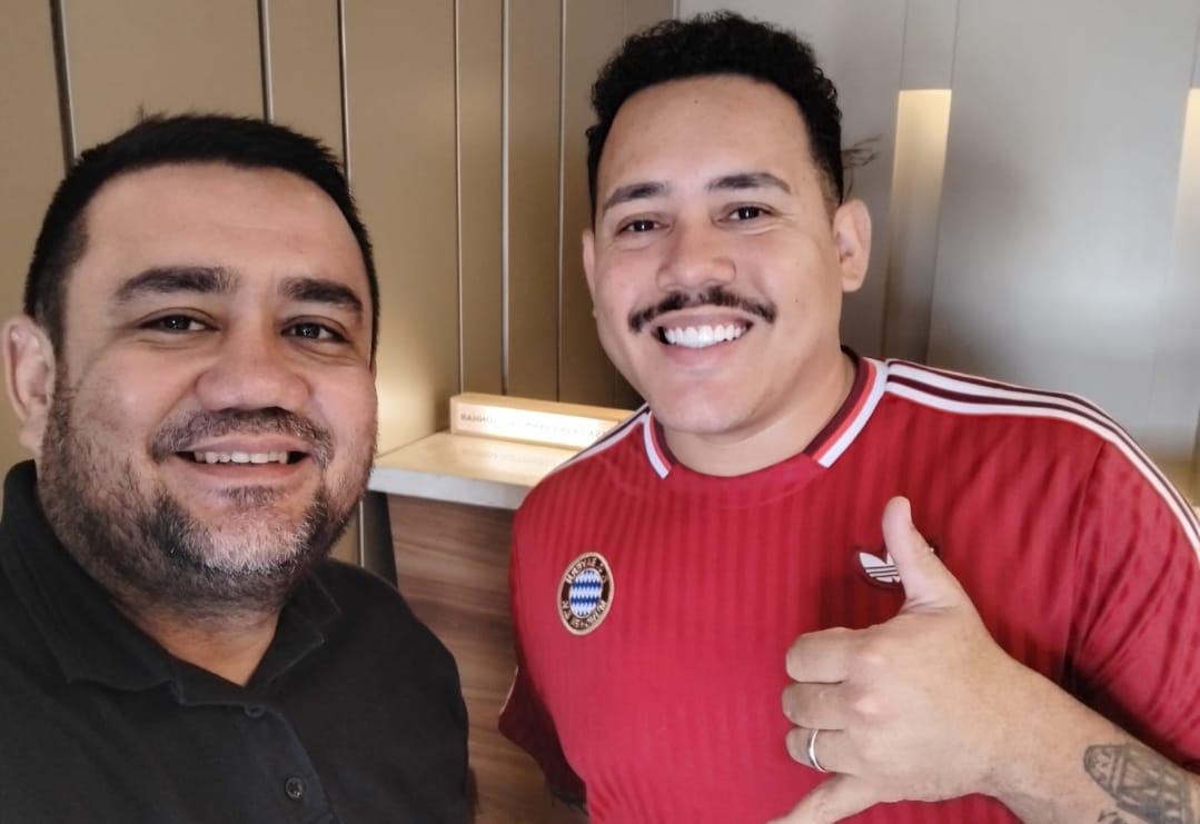 NOVA OLINDA DO NORTE (AM) – Os tradicionais Festejos de Nossa Senhora da Conceição, realizados na Vila do Abacaxi, ganharão um toque de fama neste ano. O apresentador da TV Acrítica e ex-participante do BBB, Lucas Buda, confirmou sua participação na celebração que acontece no próximo dia 6 de dezembro.