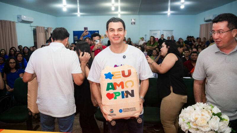 Saullo Vianna participa de ação de empregabilidade da Prefeitura e prestigia final do campeonato de futebol de Parintins