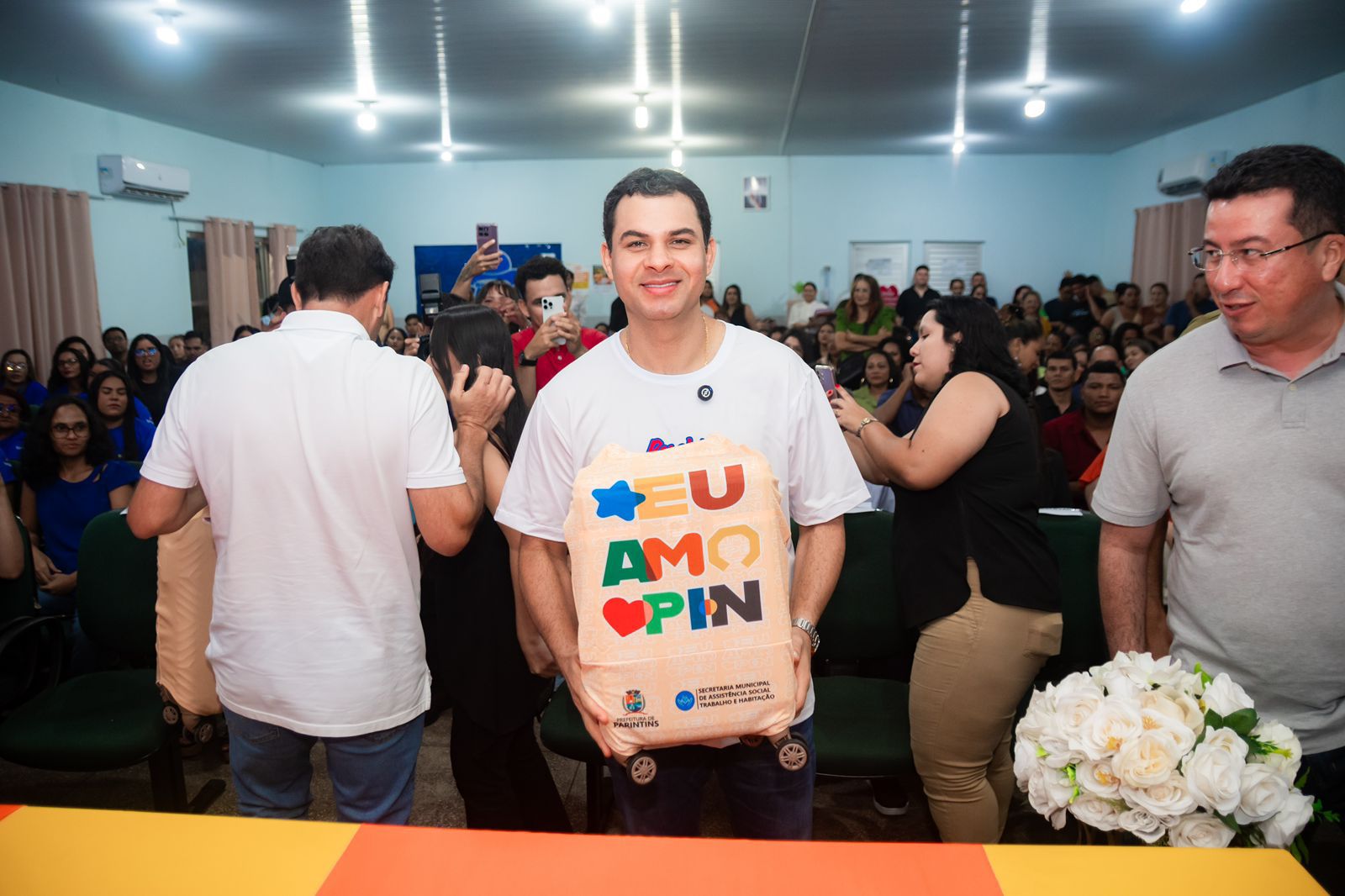 Saullo Vianna participa de ação de empregabilidade da Prefeitura e prestigia final do campeonato de futebol de Parintins