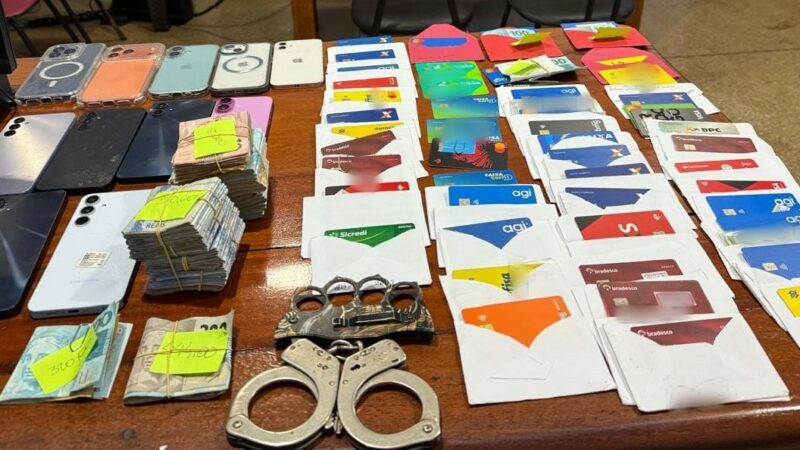 Agiota é preso com 47 cartões bancários e mais de R$ 17 mil em Itacoatiara
