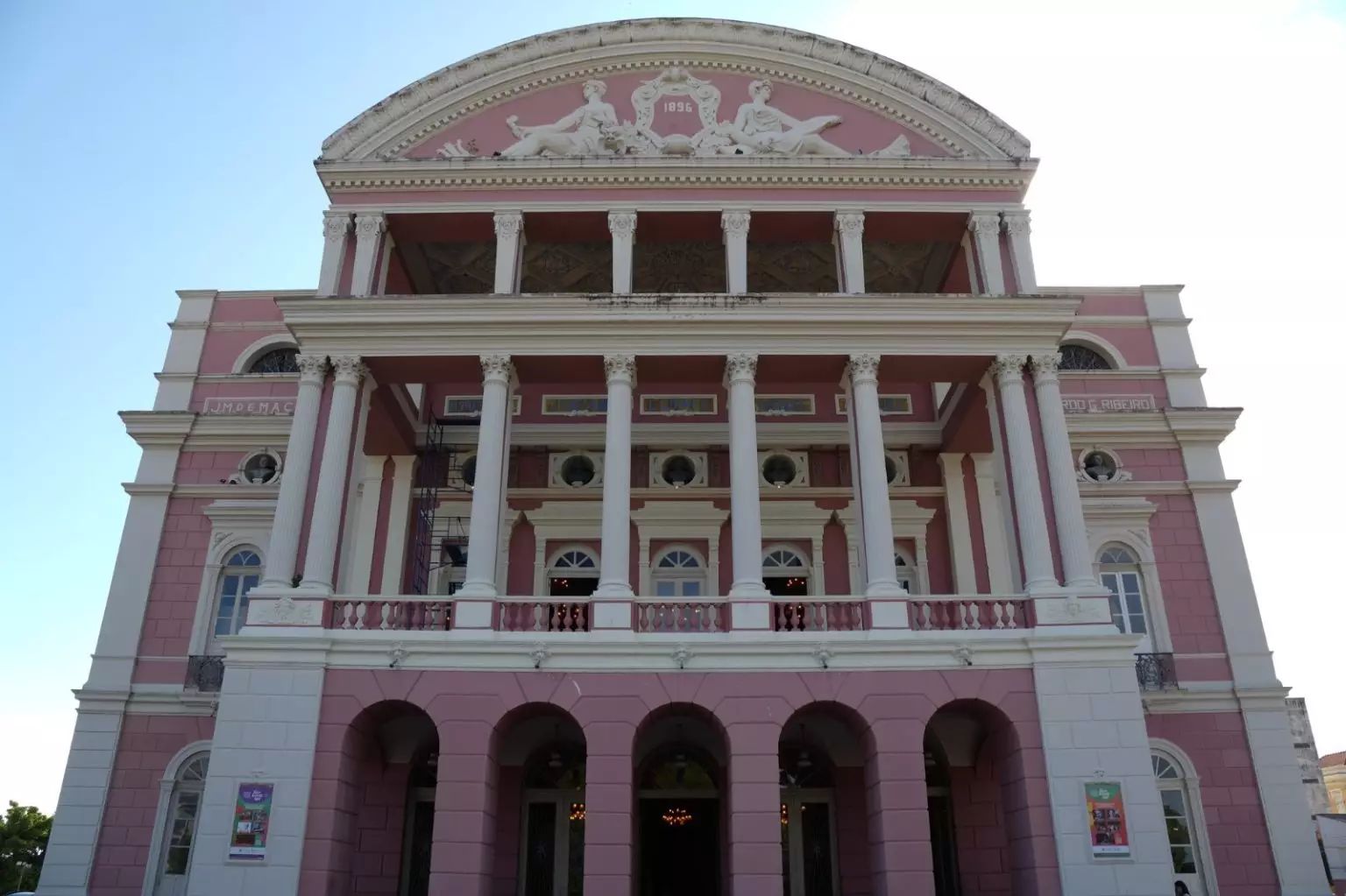 Espaços culturais funcionam em horário diferenciado no feriado de Ano Novo em Manaus