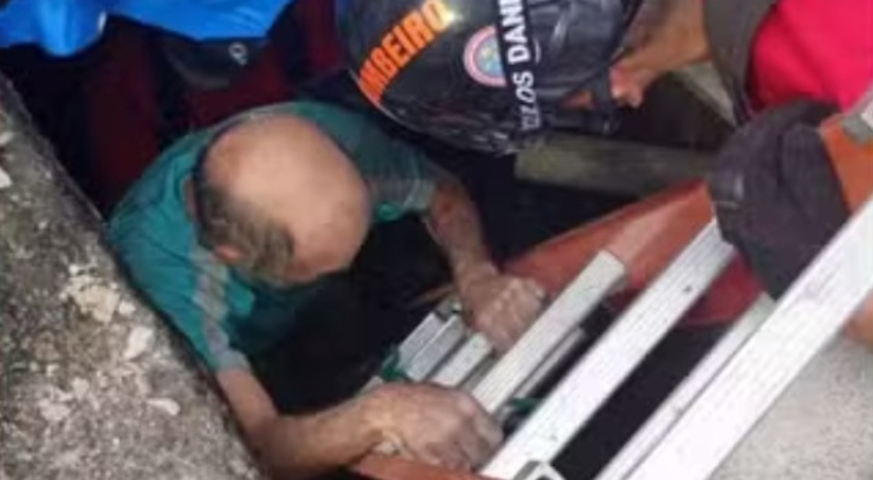 Idoso é resgatado após passar dois dias preso em bueiro em Manaus