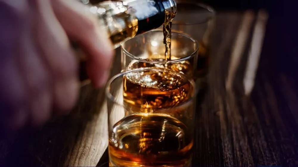 Os perigos do álcool nas festas de fim de ano e o alerta para a juventude