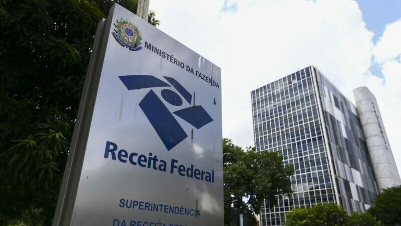 Receita paga restituições do lote residual do IRPF 2025