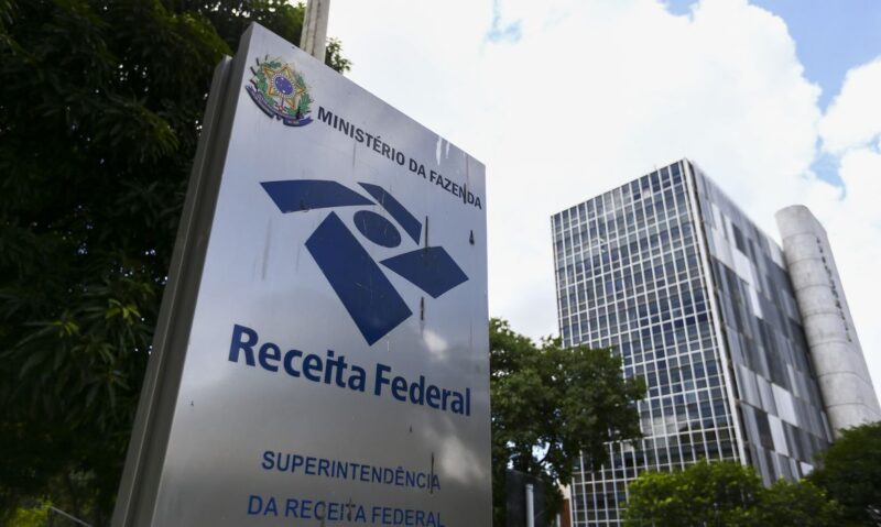 Receita paga restituições do lote residual do IRPF 2025