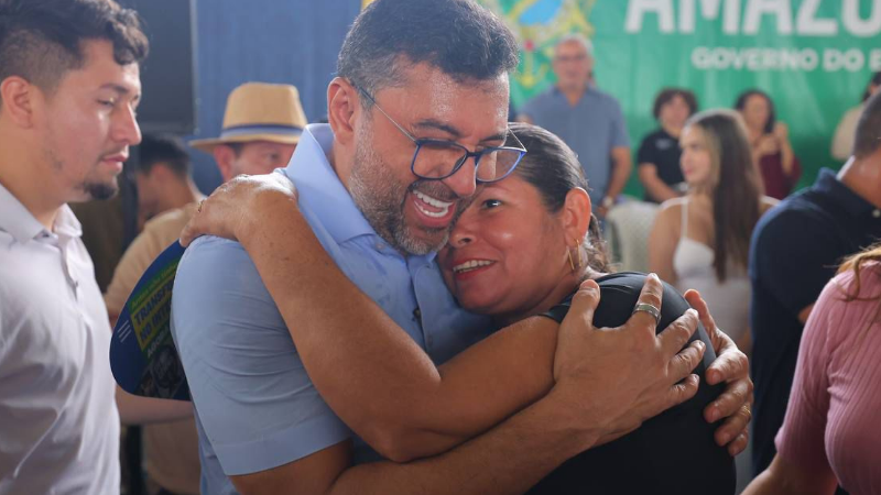 Em Caapiranga, governador Wilson Lima realiza novas entregas de cadeiras de rodas e fortalece o setor primário