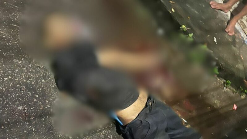 Homem é encontrado morto com faca na cintura na Compensa