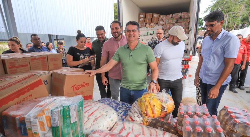 Prefeito David Almeida coordena megaoperação logística na Amazônia para garantir merenda escolar a 48 escolas ribeirinhas