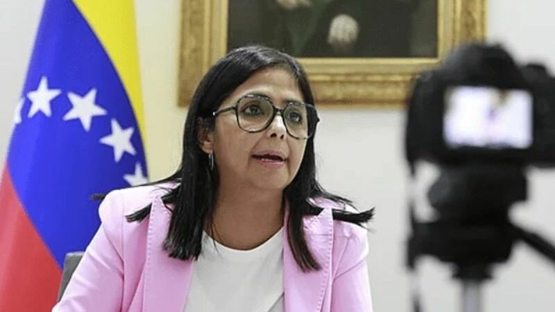 Suprema Corte nomeia vice de Maduro presidente interina após ação dos EUA