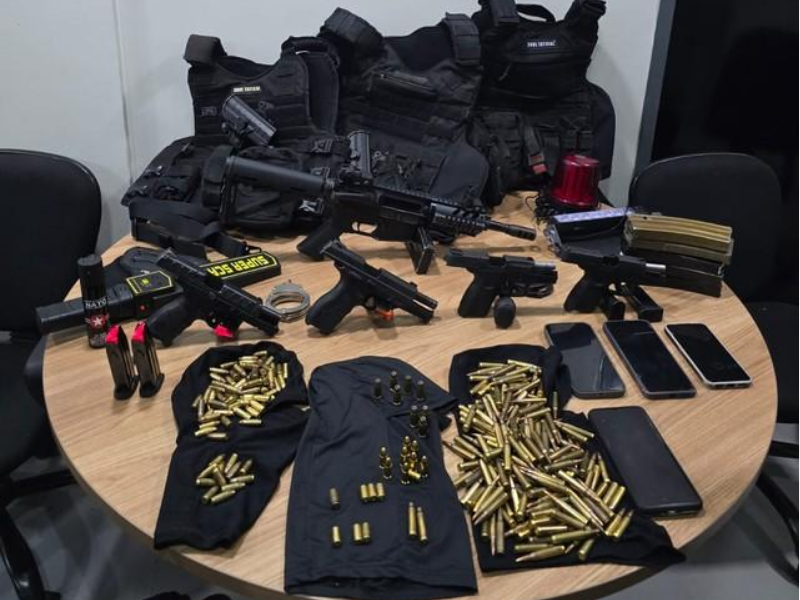 COE prende policiais militares e civis por envolvimento com pirataria de rio e tráfico de drogas no Amazonas