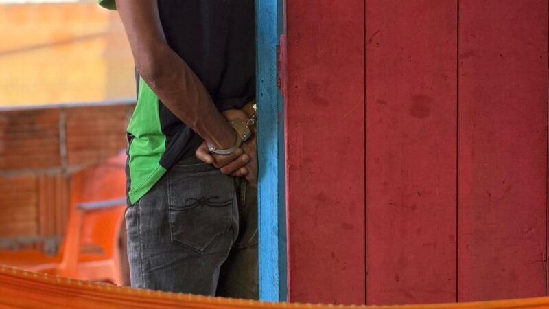 Homem é preso por estuprar enteadas de seis e oito anos em Nhamundá