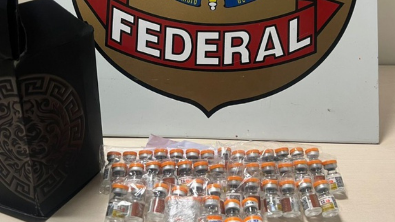 PF apreende ampolas Mounjaro e prende passageira no Aeroporto de Manaus