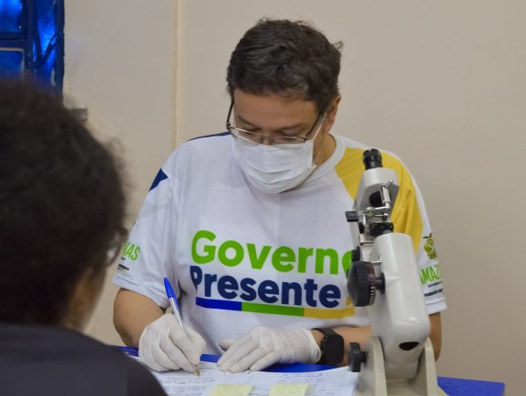SES-AM leva consultas, exames e entrega de óculos à 33ª edição do Governo Presente