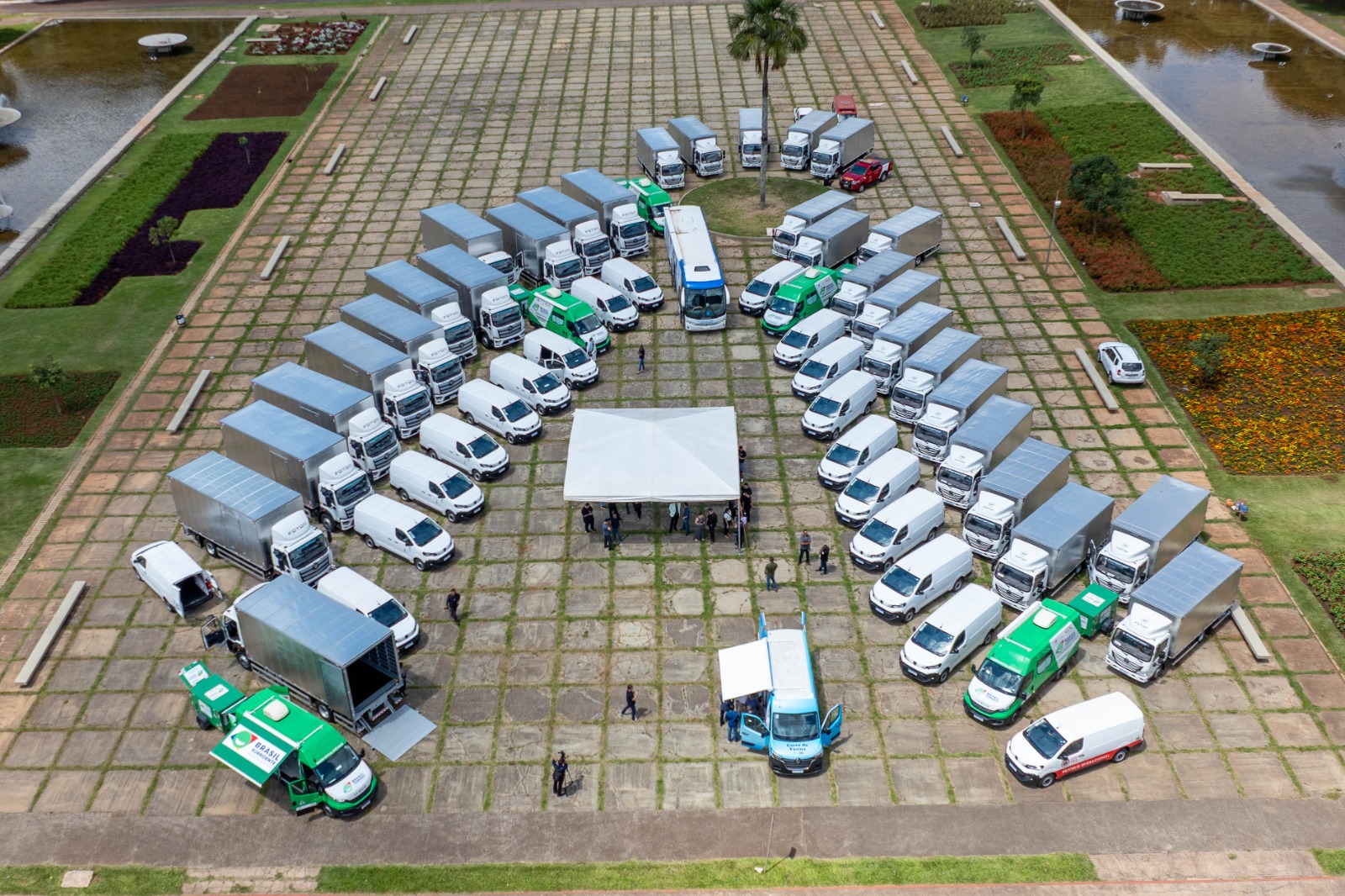 Saúde do DF Reforça Atendimento com Entrega de 56 Novos Veículos