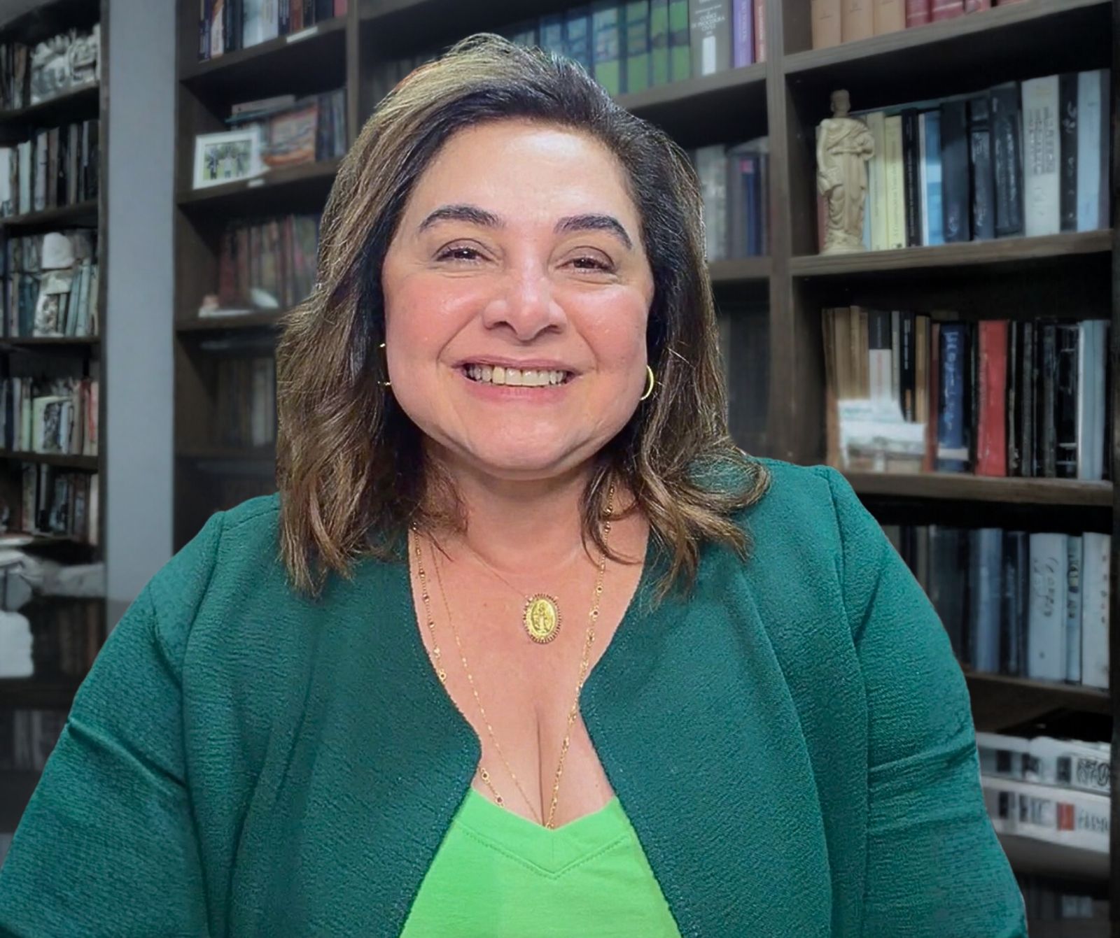 Professora Maria do Carmo agradece crescimento nas pesquisas e diz que seguirá trabalhando para livrar o Amazonas da velha política