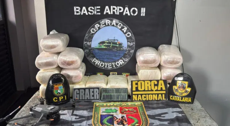 Cão farejador flagra mais de 40 kg de skunk em embarcação no Amazonas; veja víde