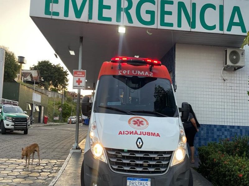 Homem é esfaqueado no Centro de Manaus após discussão; suspeito foge