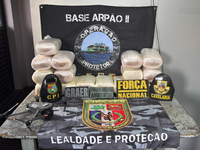 Polícia apreende mais de 40 quilos de drogas escondidass em embarcação, no AM