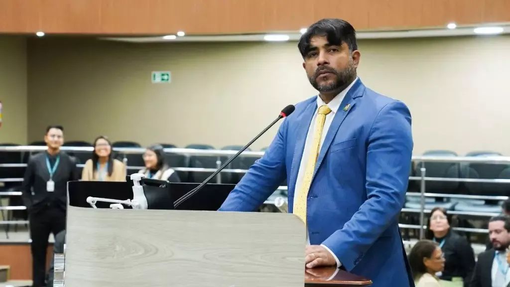 Dione Carvalho reconhece atuação do delegado Cícero Túlio e defende concessão de medalha de bravura na Câmara Municipal de Manaus