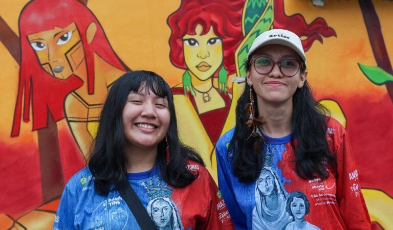 Em Parintins, artistas transformam muros em memória viva com histórias, valorização cultural e identidade amazônica